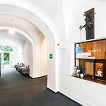 Hostel Hlávkova